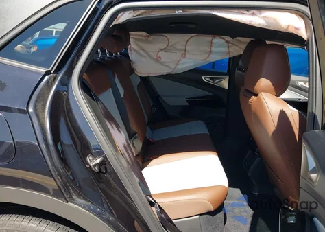 2023 Volkswagen Id.4 Pro z USA, uszkodzony, nr VIN 1V2CMPE8XPC010633